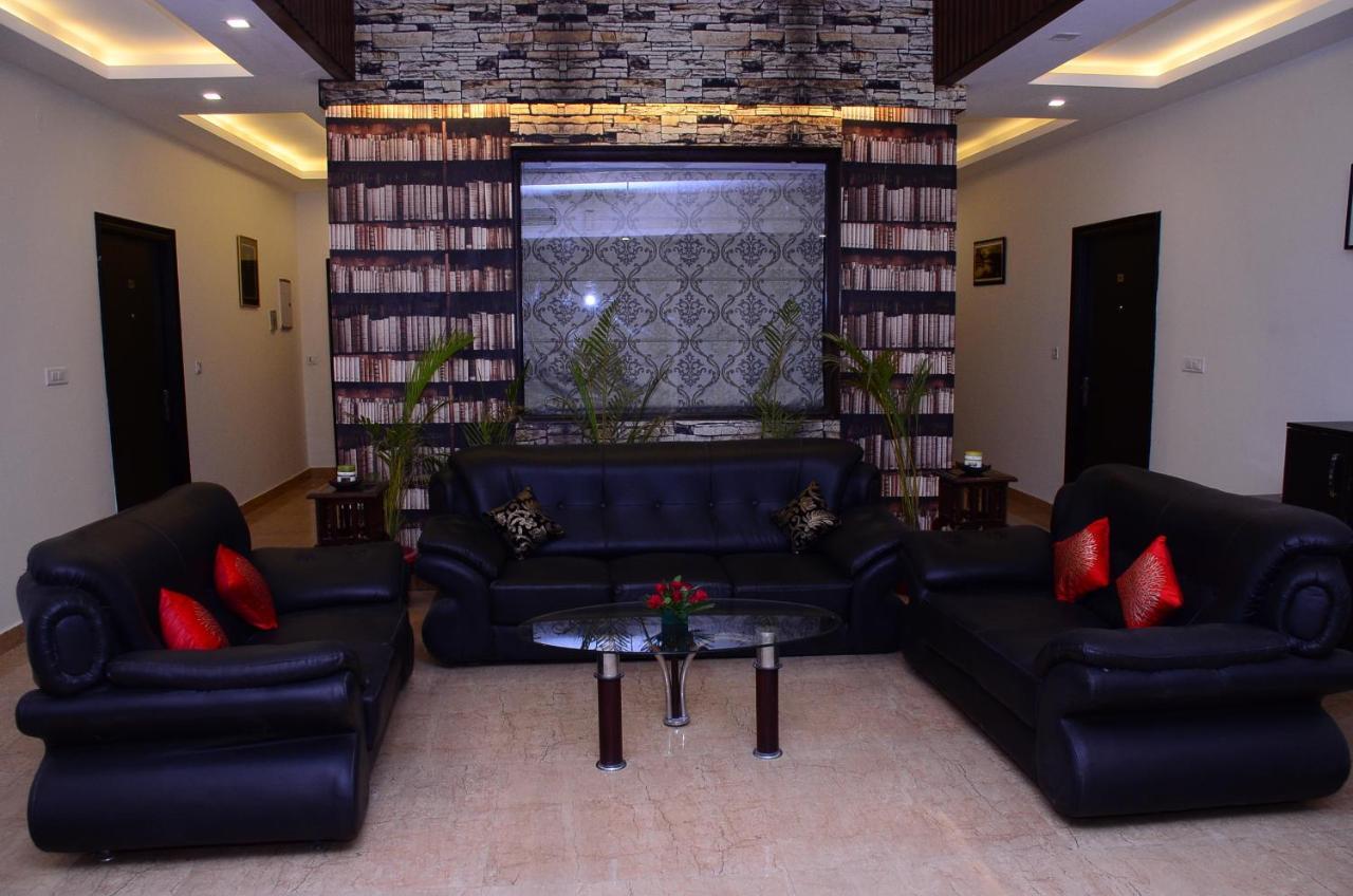 Hotel Silver Oak Paonta Sahib Extérieur photo